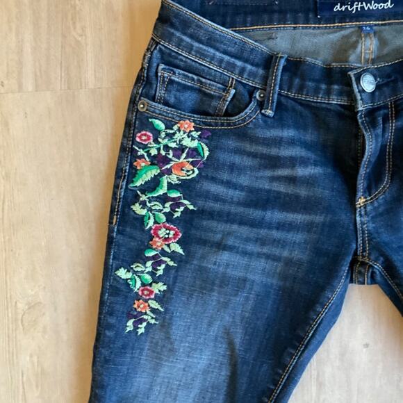 DRIFTWOOD Sundance Embroidered Floral Boho Jeans size 26 - Picture 2 of 15